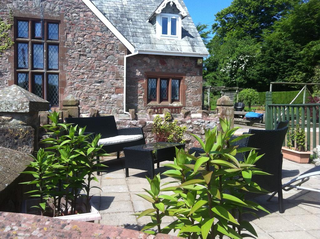 The Old School And Betty'S B&B Whitehaven Exterior foto