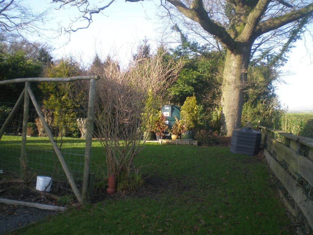 The Old School And Betty'S B&B Whitehaven Exterior foto